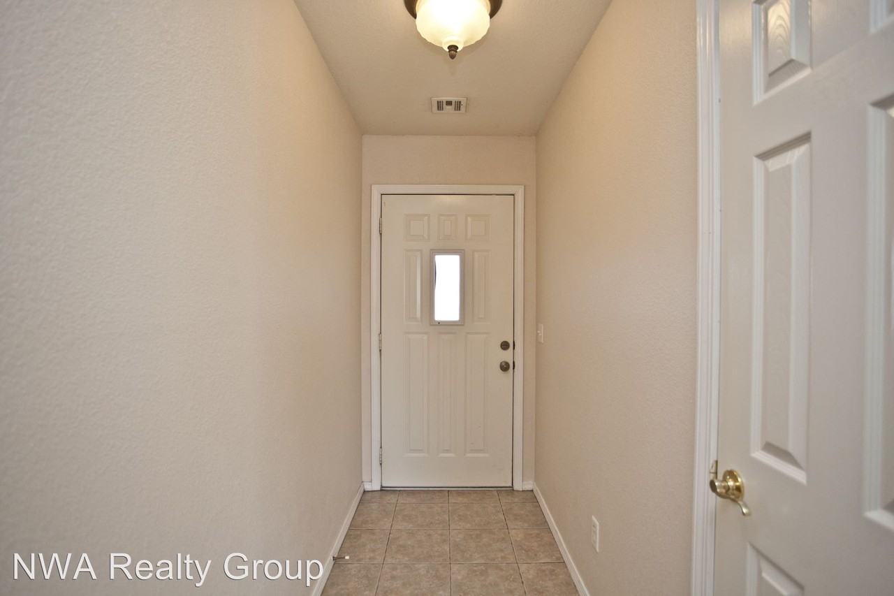 615 Bliss Cir - Photo 3 of 24