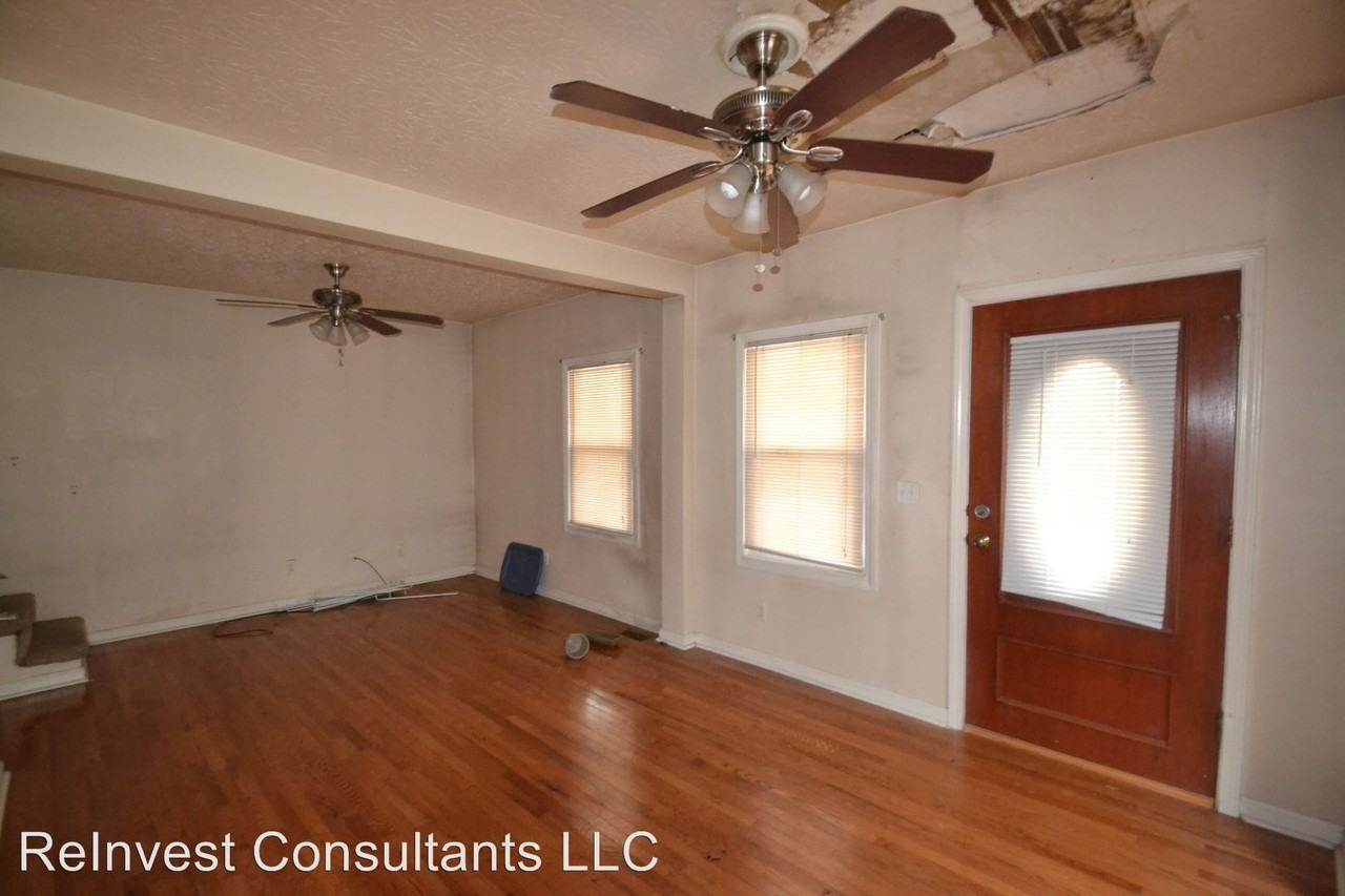 125 1st St - Photo 2 of 15