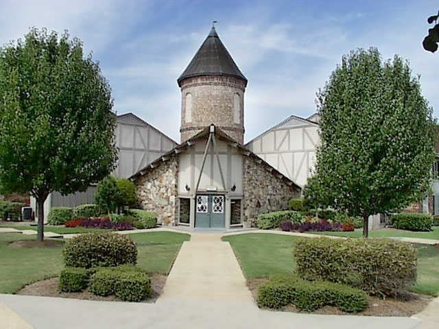 Foxcroft Apartments - Photo 3 of 13