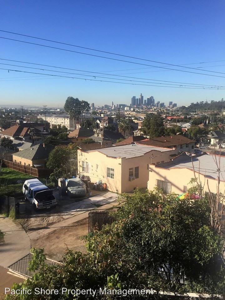 2905 Johnston St - Photo 2 of 10