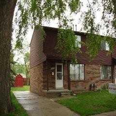 1689 Stuart Ln - Photo 2 of 10