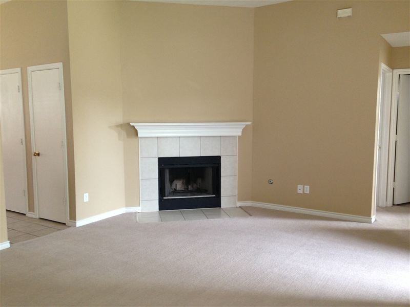 815 Azalea Ct - Photo 2 of 12