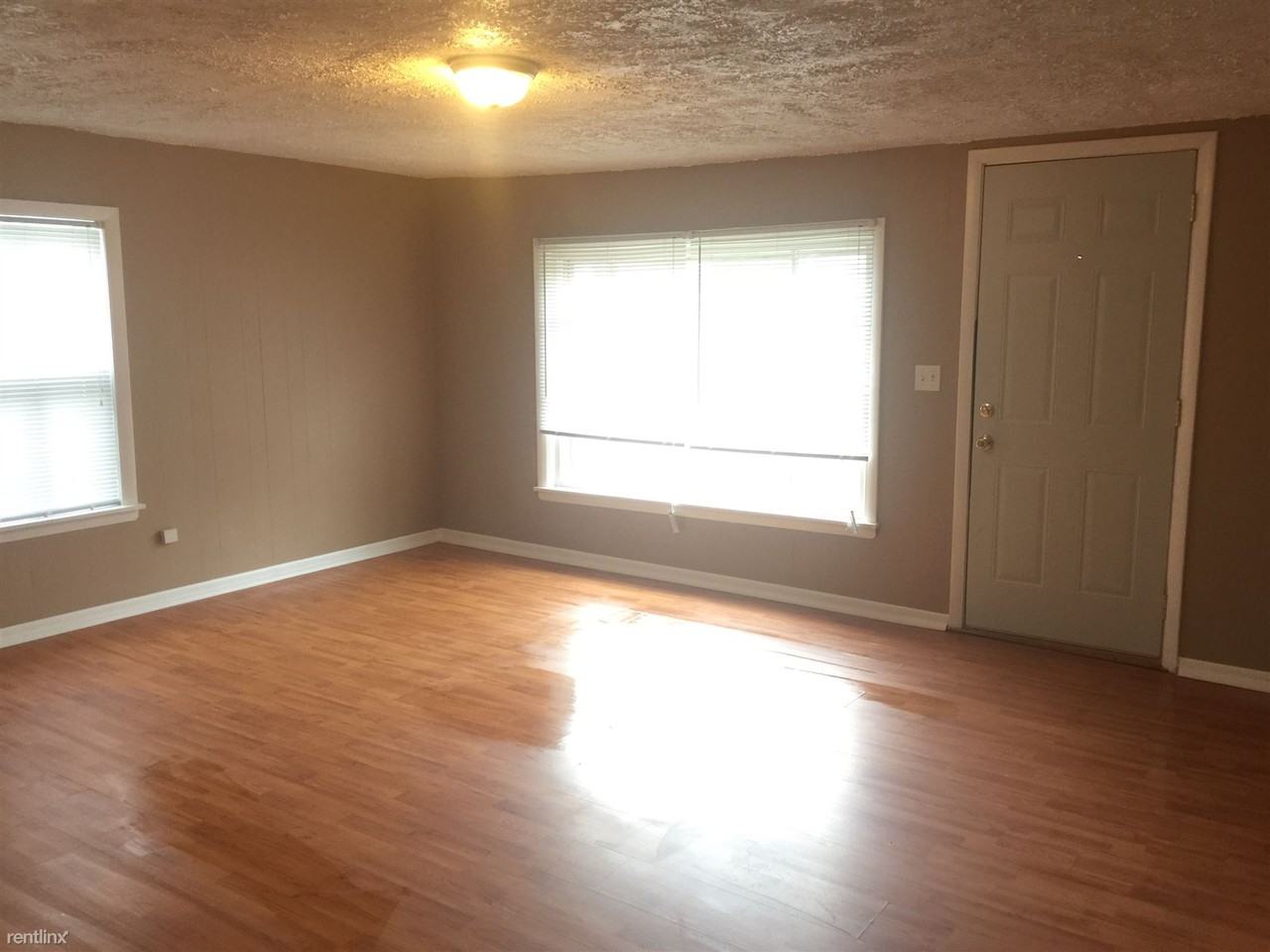 331 Crane St - Photo 3 of 8