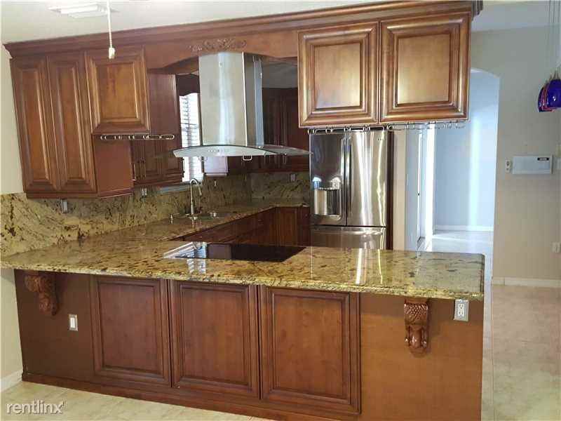 5451 SW 134th Ave - Photo 2 of 7