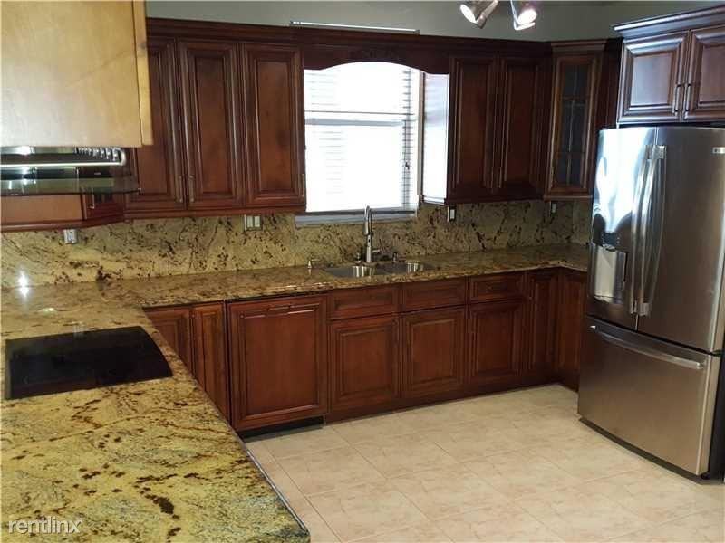 5451 SW 134th Ave - Photo 3 of 7