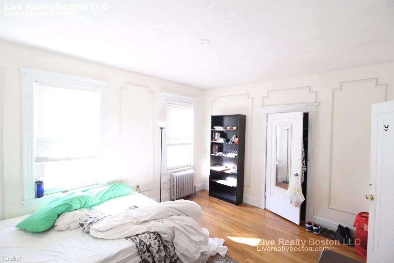 96 Verndale St - Photo 2 of 3