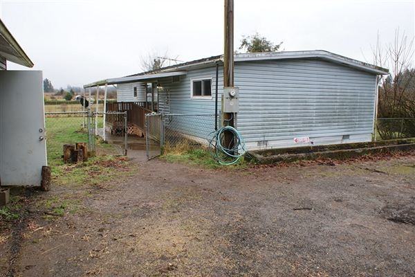 123 Harkins Rd - Photo 2 of 16