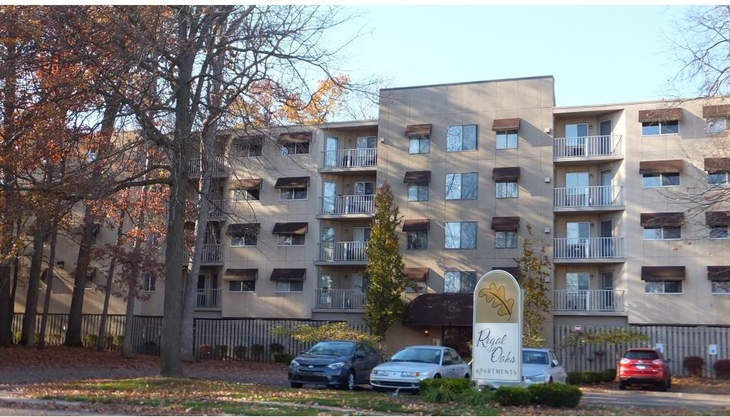 Regal Oaks Luxury Apartments - Photo 2 of 16