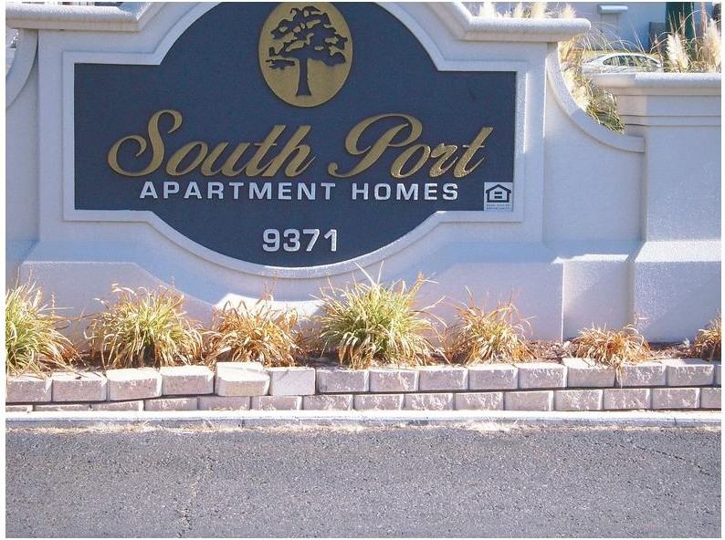 South Port Apartments - Photo 2 of 19