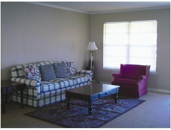 South Port Apartments - Photo 3 of 19