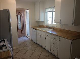 1495 Blythe Ave - Photo 3 of 13