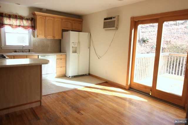 326 Skyline Lake Dr - Photo 2 of 8