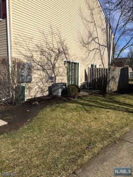 77 Gettysburg Way - Photo 2 of 15