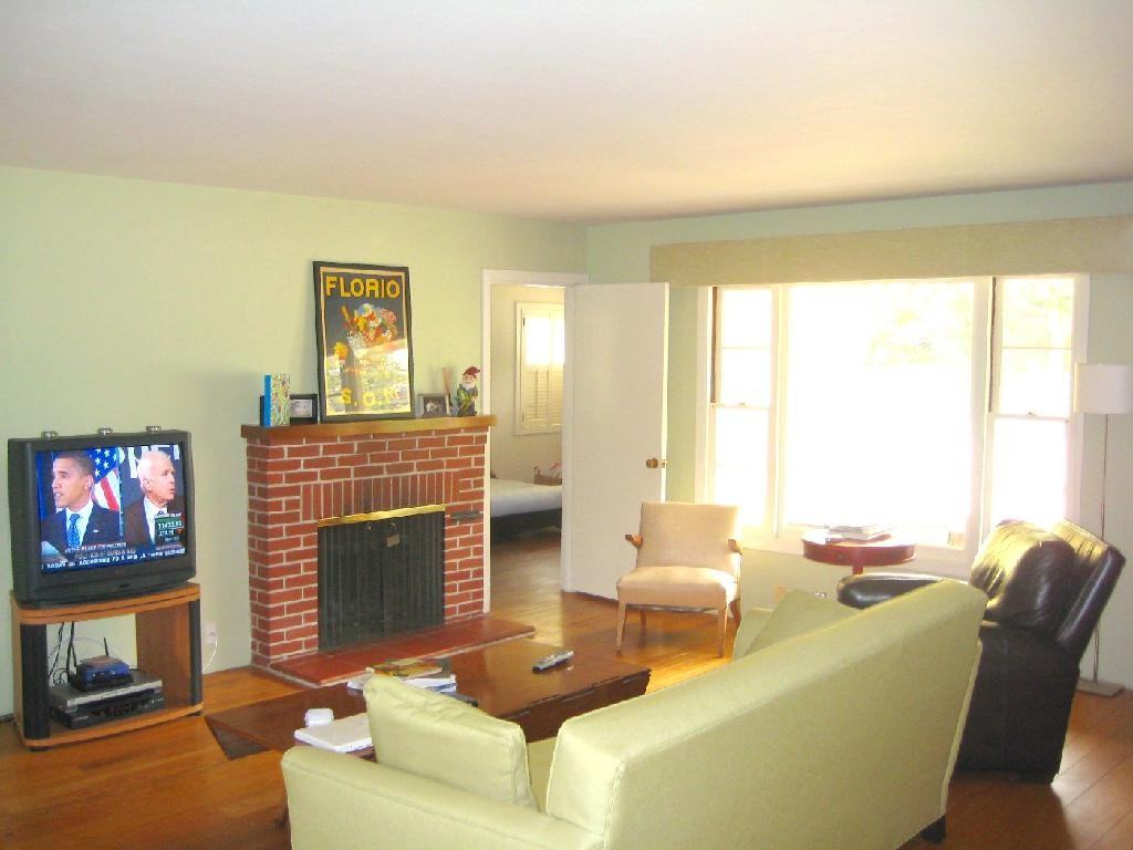 242 San Rafael Ave - Photo 3 of 14