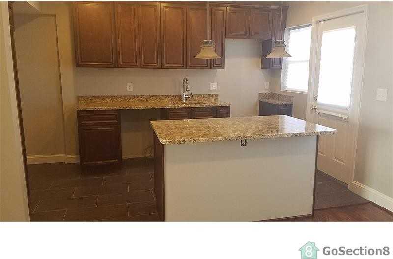 5411 Price Ave - Photo 2 of 19