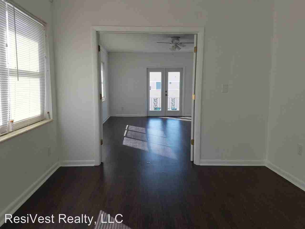 1320 SW 7th St - Photo 3 of 9