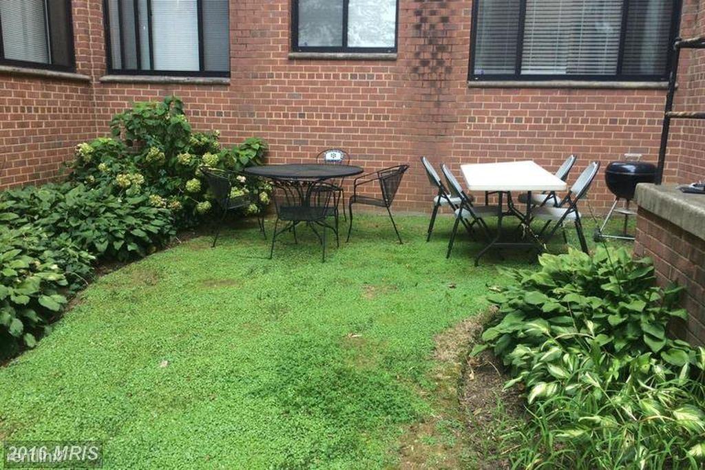 5112 MacArthur Blvd NW - Photo 3 of 8