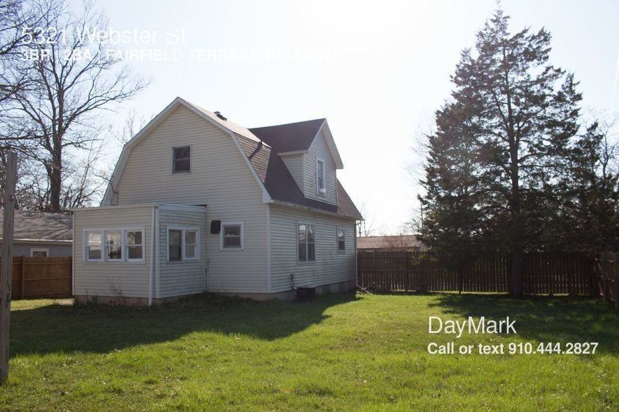 5321 Webster St - Photo 2 of 12