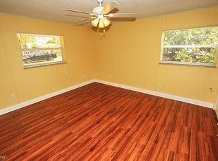 5401 Sunset Blvd - Photo 3 of 10