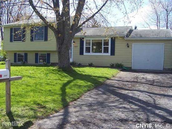 4320 Amblewood Ln - Photo 2 of 4
