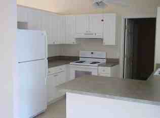 844 Charles Ave - Photo 2 of 9