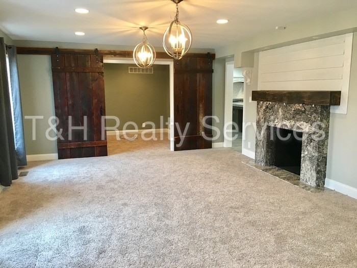 5447 Brendonridge Rd - Photo 2 of 42