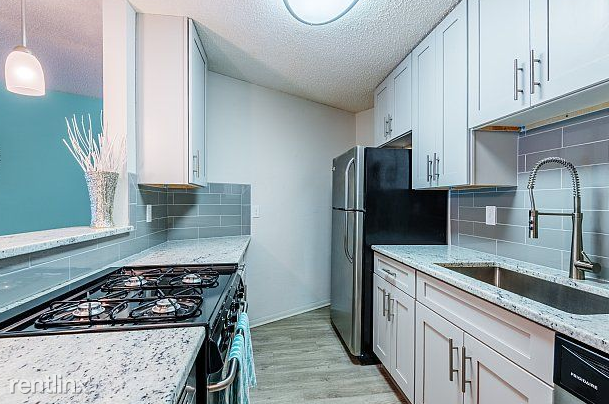 Lenox Rd - Photo 3 of 6