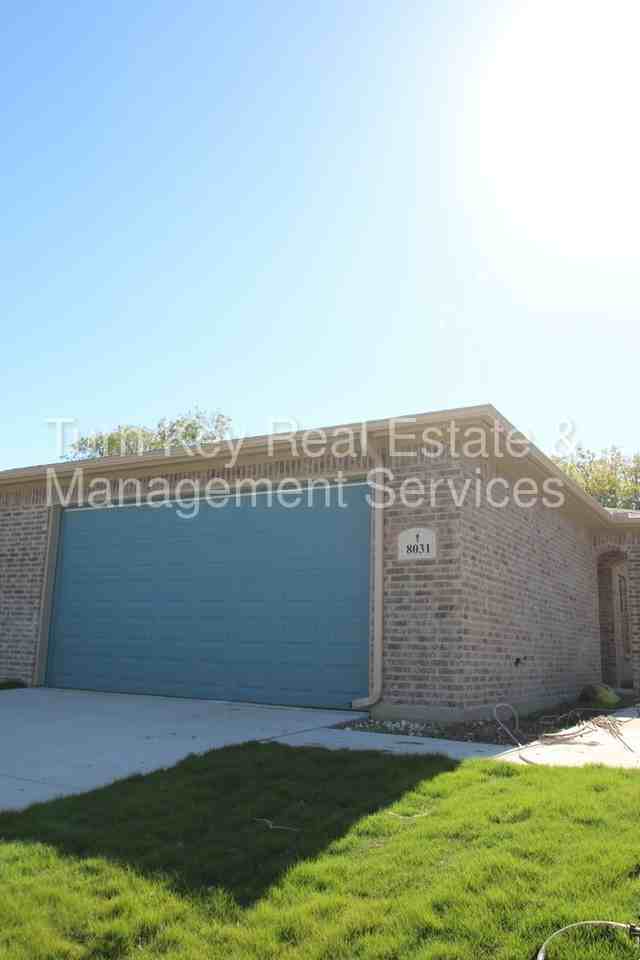 8029 Arbor Ave - Photo 3 of 17