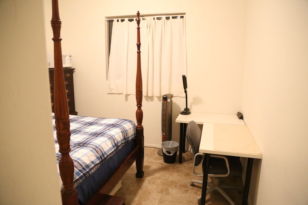 3240 East Flower Street - Photo 2 of 5