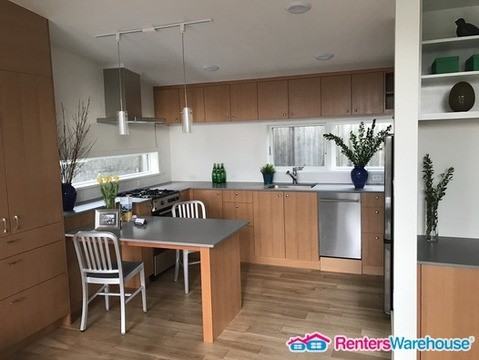 7003 53rd Ave NE - Photo 2 of 10