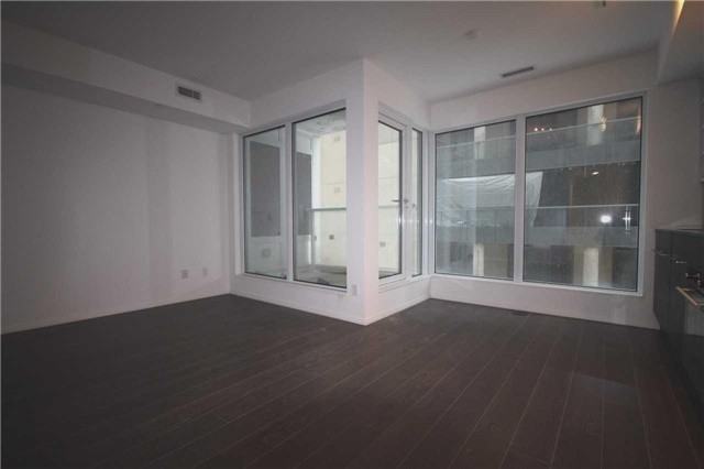 68 Shuter Street #601