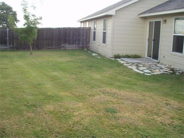 1027 Janae Ct - Photo 3 of 10