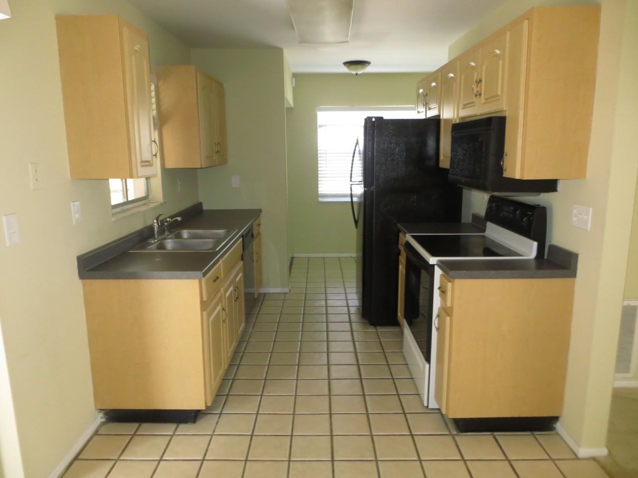 10315 White Cedar St - Photo 2 of 5