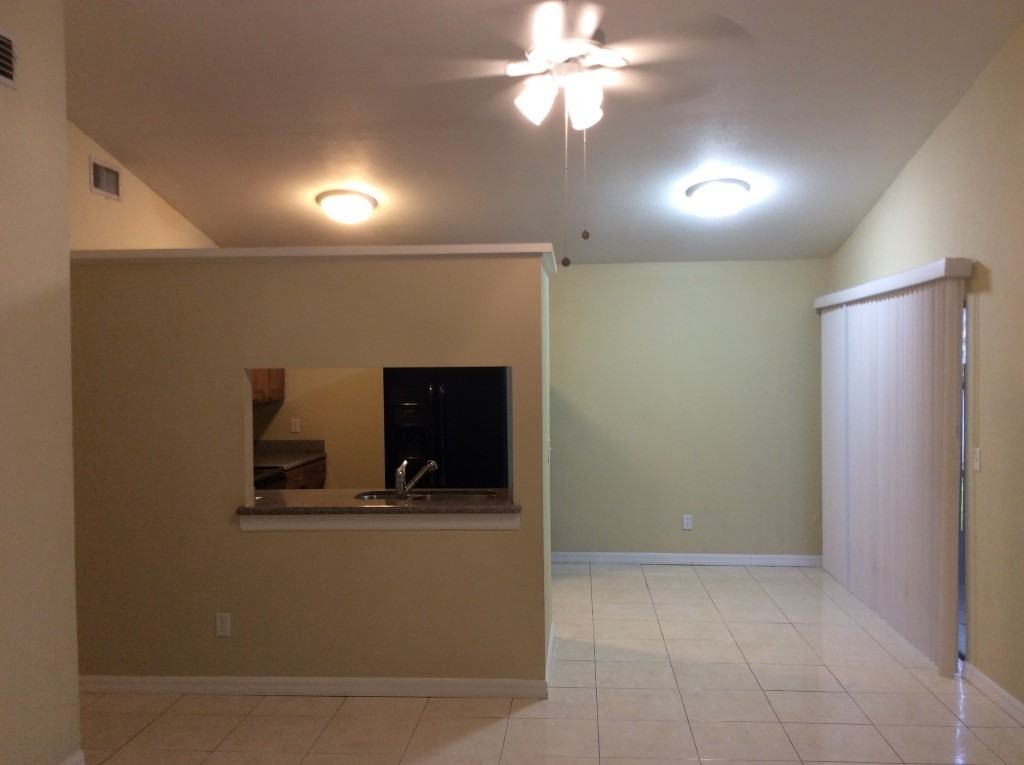 10512 Parkcrest Dr - Photo 2 of 13