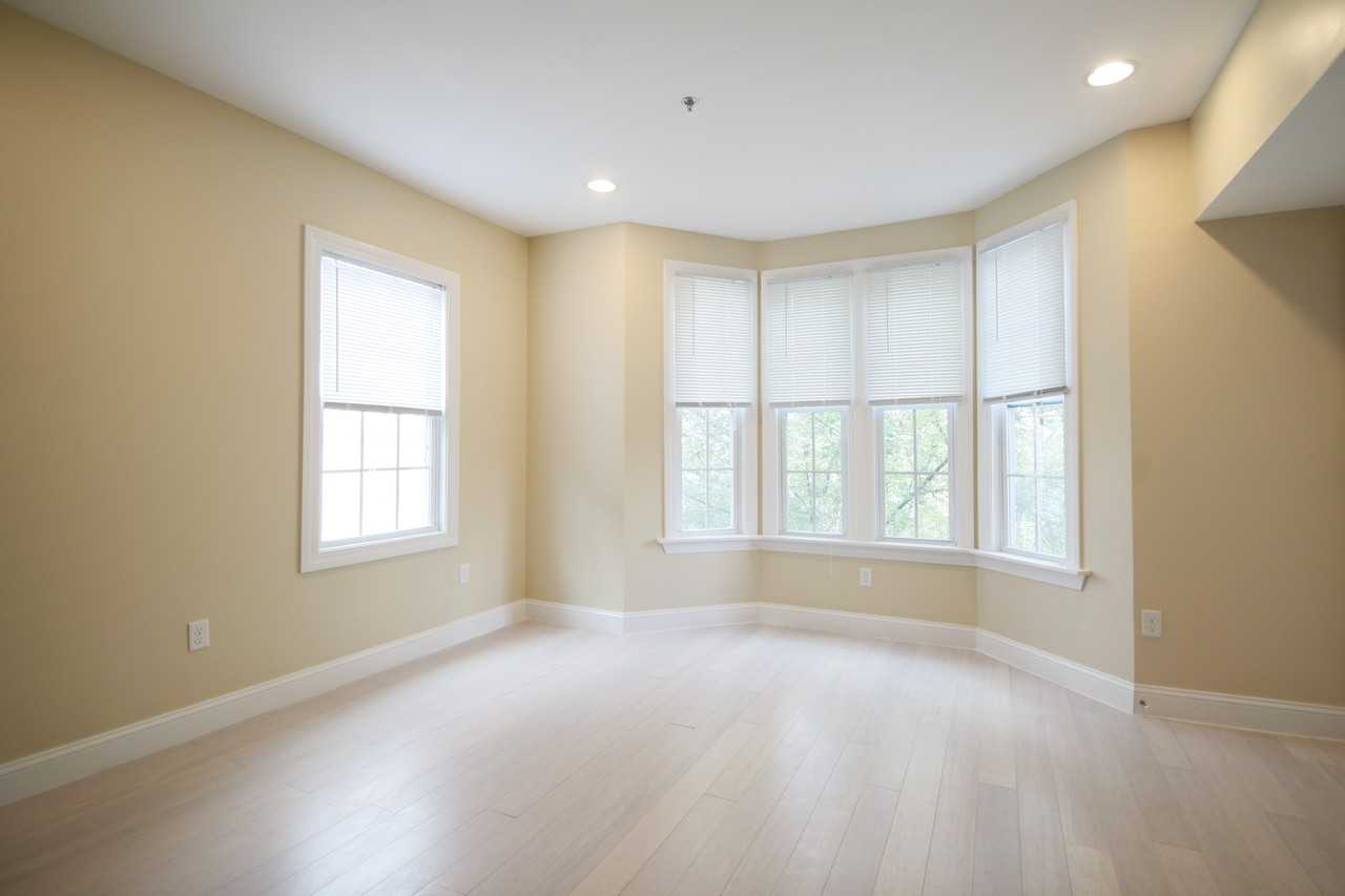 19 America Street #4 - Photo 2 of 5