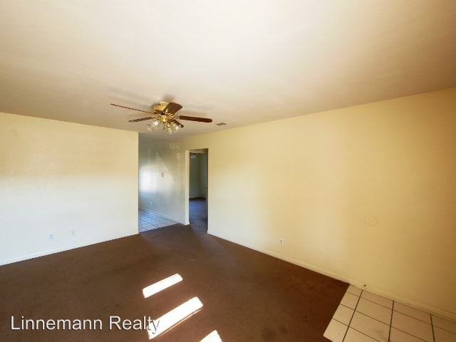 1005 Circle M - Photo 2 of 8