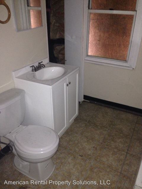 915 Valonia St - Photo 2 of 6
