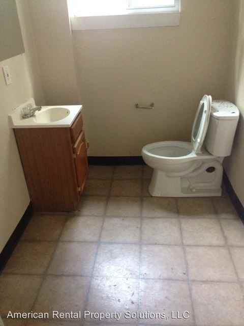 915 Valonia St - Photo 3 of 6