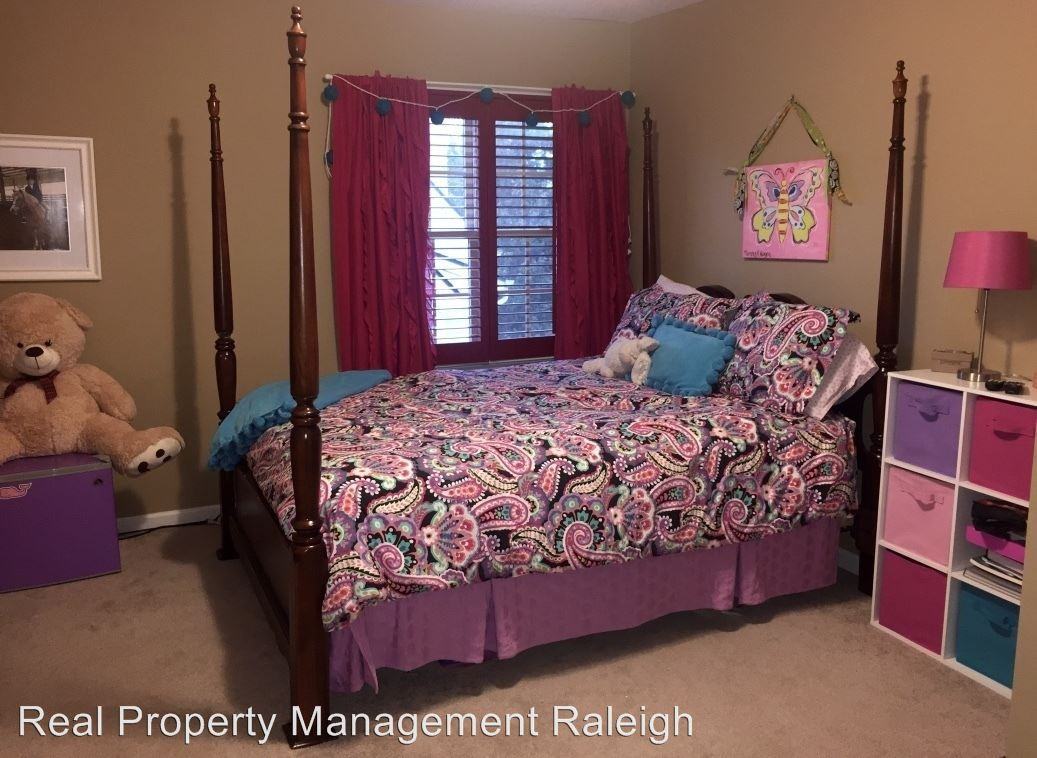 110 Palmer Meadow Ct - Photo 2 of 15