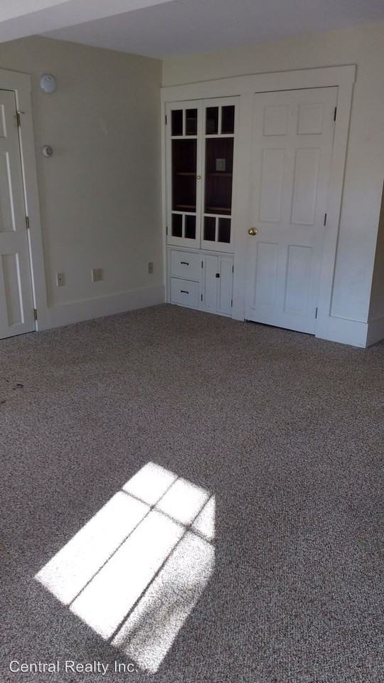 66 Spring Rd #B - Photo 3 of 15