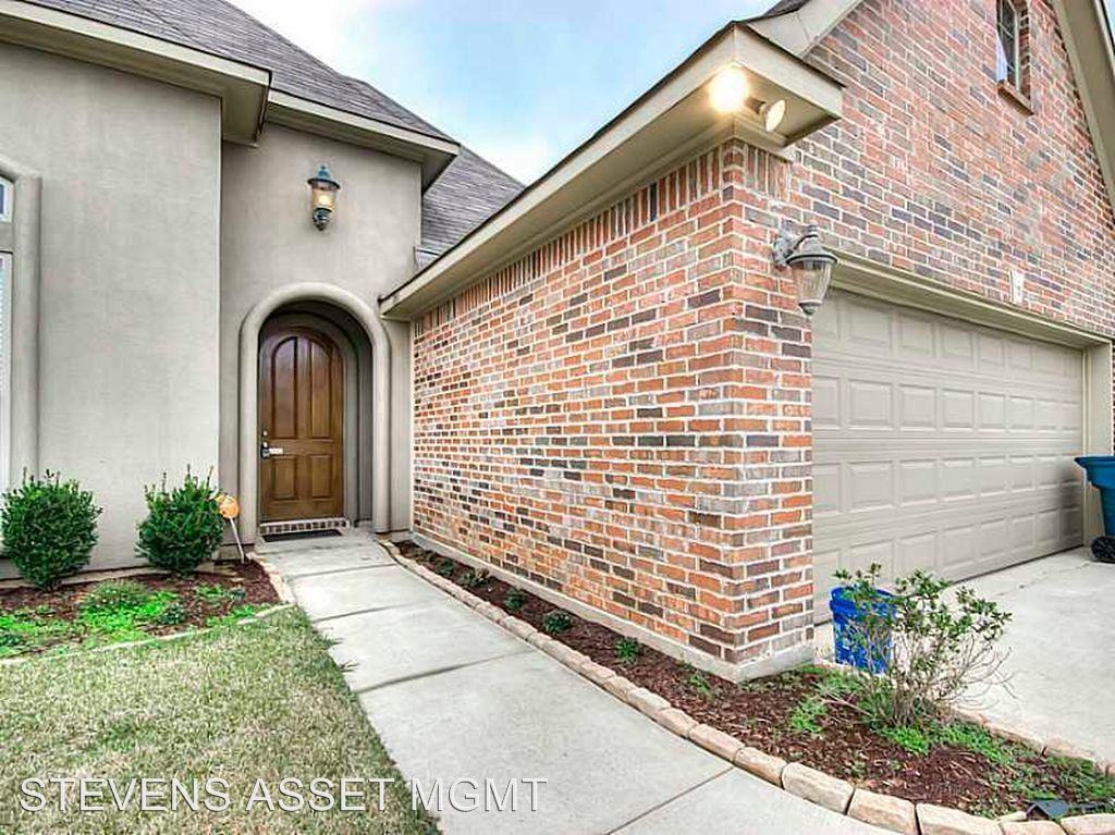 229-205 Sedgewick Ave - Photo 3 of 24