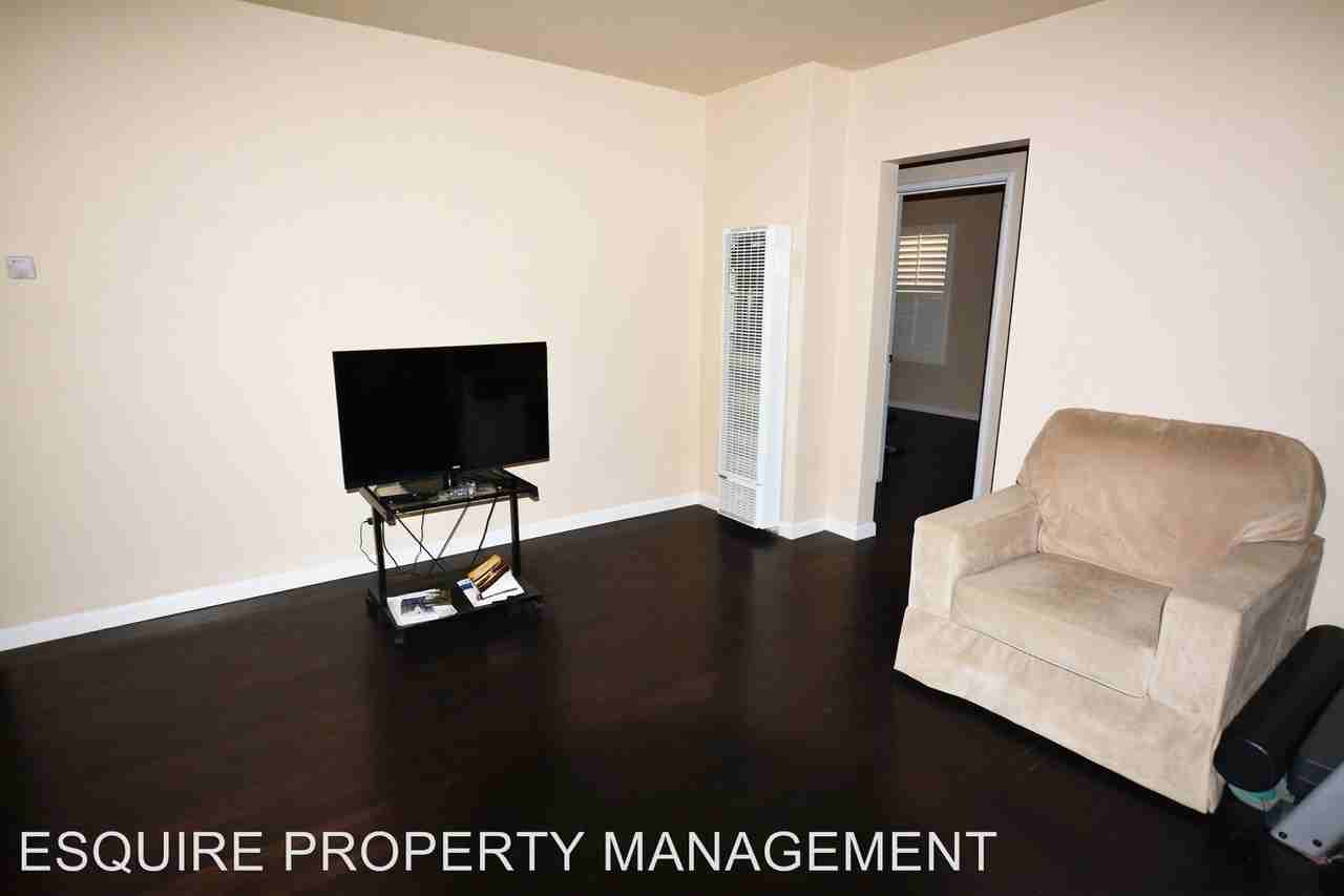 1049 S H St - Photo 2 of 10