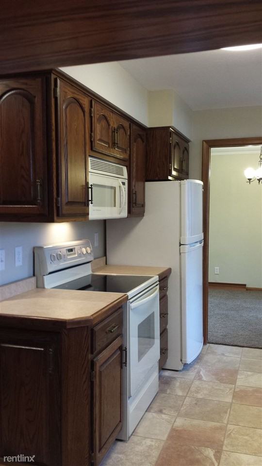 1915 Logan Ave - Photo 3 of 12