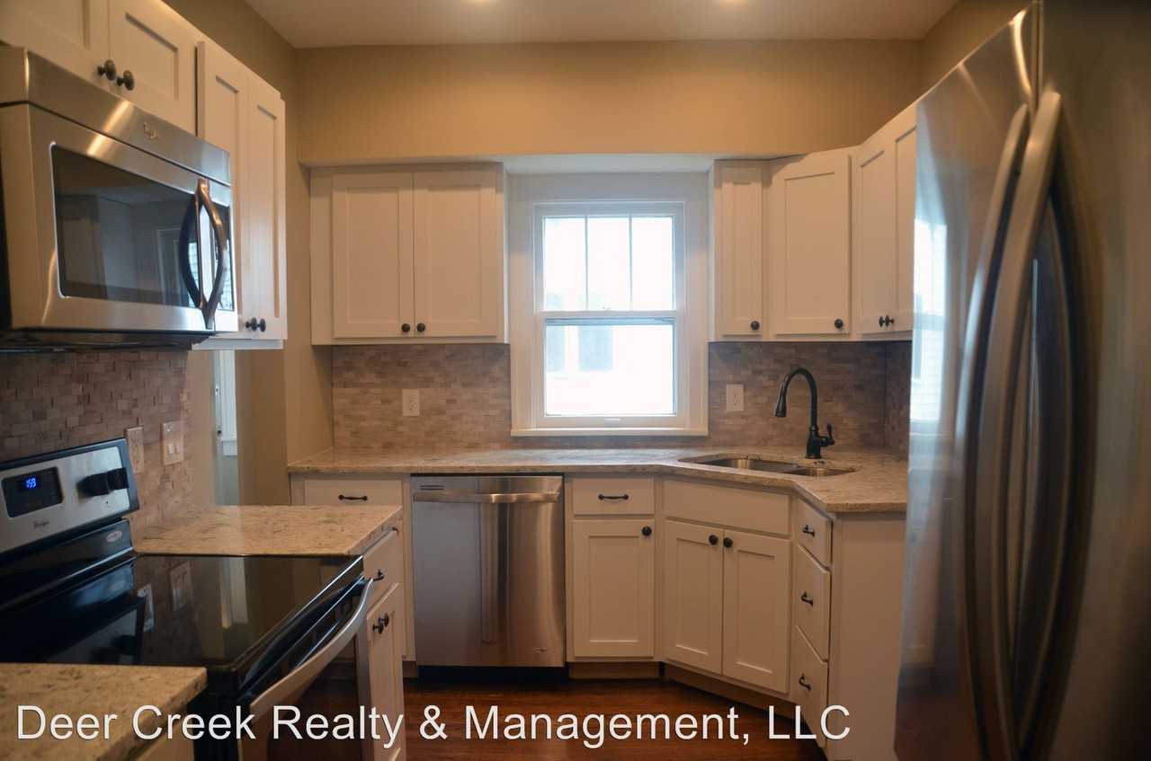 2044 N 48th Ave - Photo 3 of 16