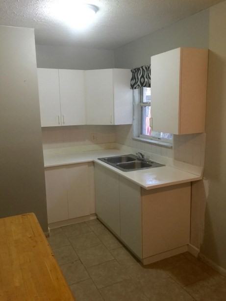 1302 Yale St S - Photo 3 of 7