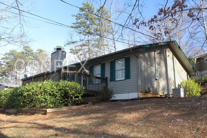 311 Fairmont Dr - Photo 3 of 22