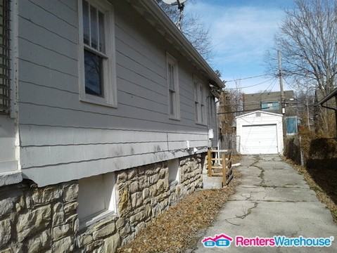 2238 E 69th Terrace - Photo 2 of 12