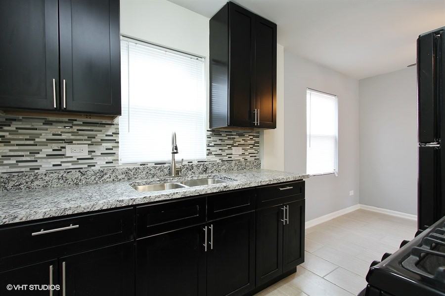 6225 South Indiana Avenue - Photo 4 of 10