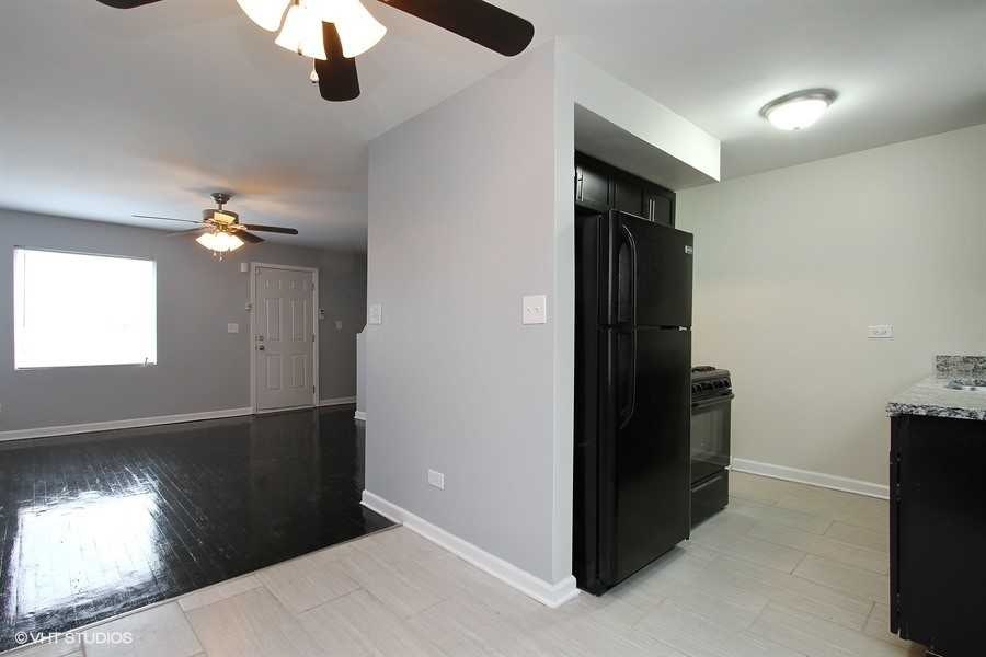 6225 South Indiana Avenue - Photo 5 of 10