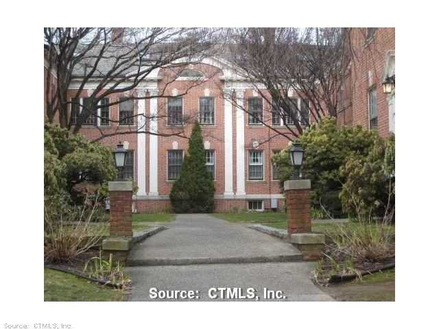 496 Whitney Ave - Photo 3 of 18